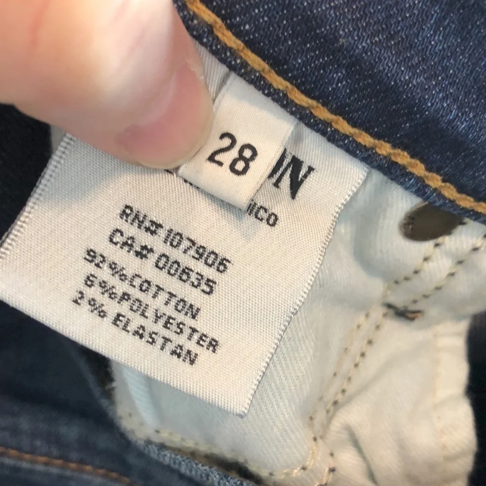 Hudson Fallon Crop Jeans in Offshore Size 28